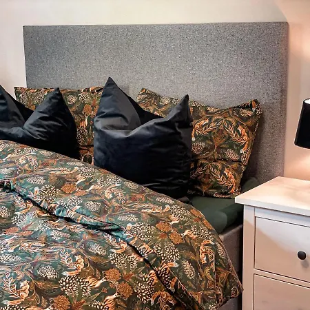 아파트 With 2bedrooms Near The Train And Buss Station *