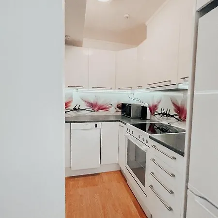 아파트 With 2bedrooms Near The Train And Buss Station 모스