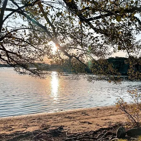 With 2bedrooms Near The Train And Buss Station 아파트