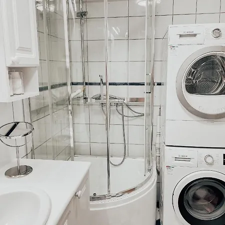 With 2bedrooms Near The Train And Buss Station 모스